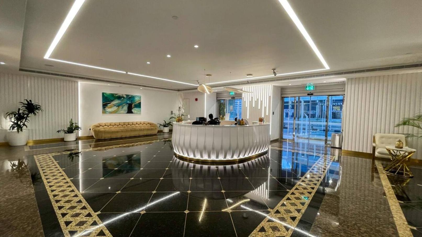 Sea & Palm View Elegant 1 Bedroom Apartment Dubai Exterior foto