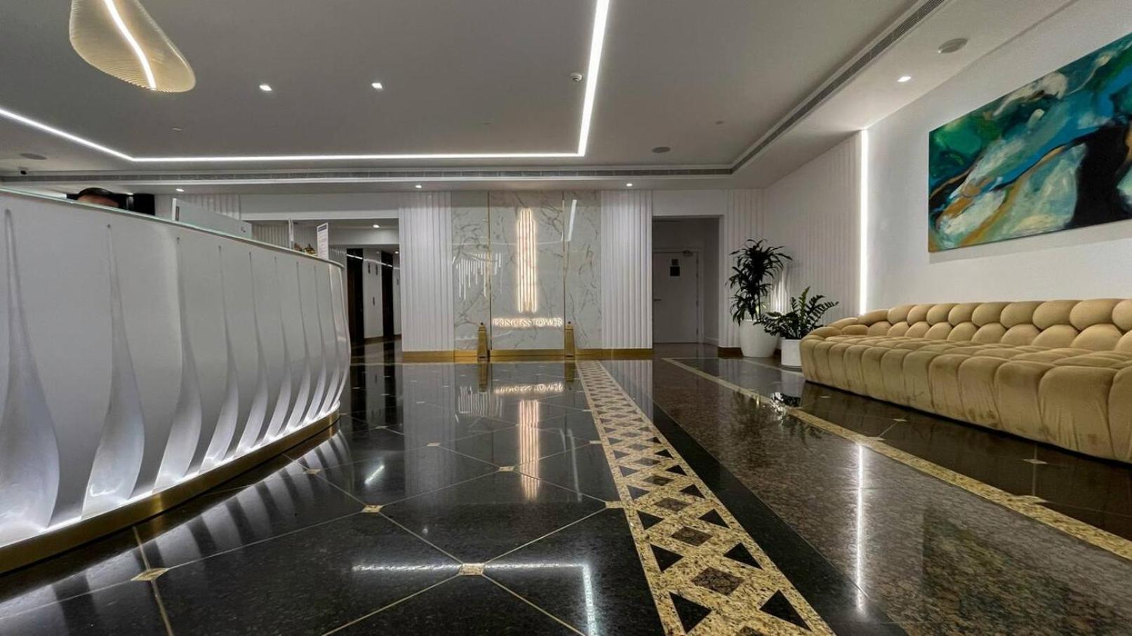 Sea & Palm View Elegant 1 Bedroom Apartment Dubai Exterior foto